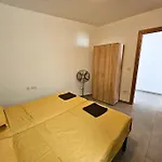 3 Bedroom Central Apartment St Pauls Bay
